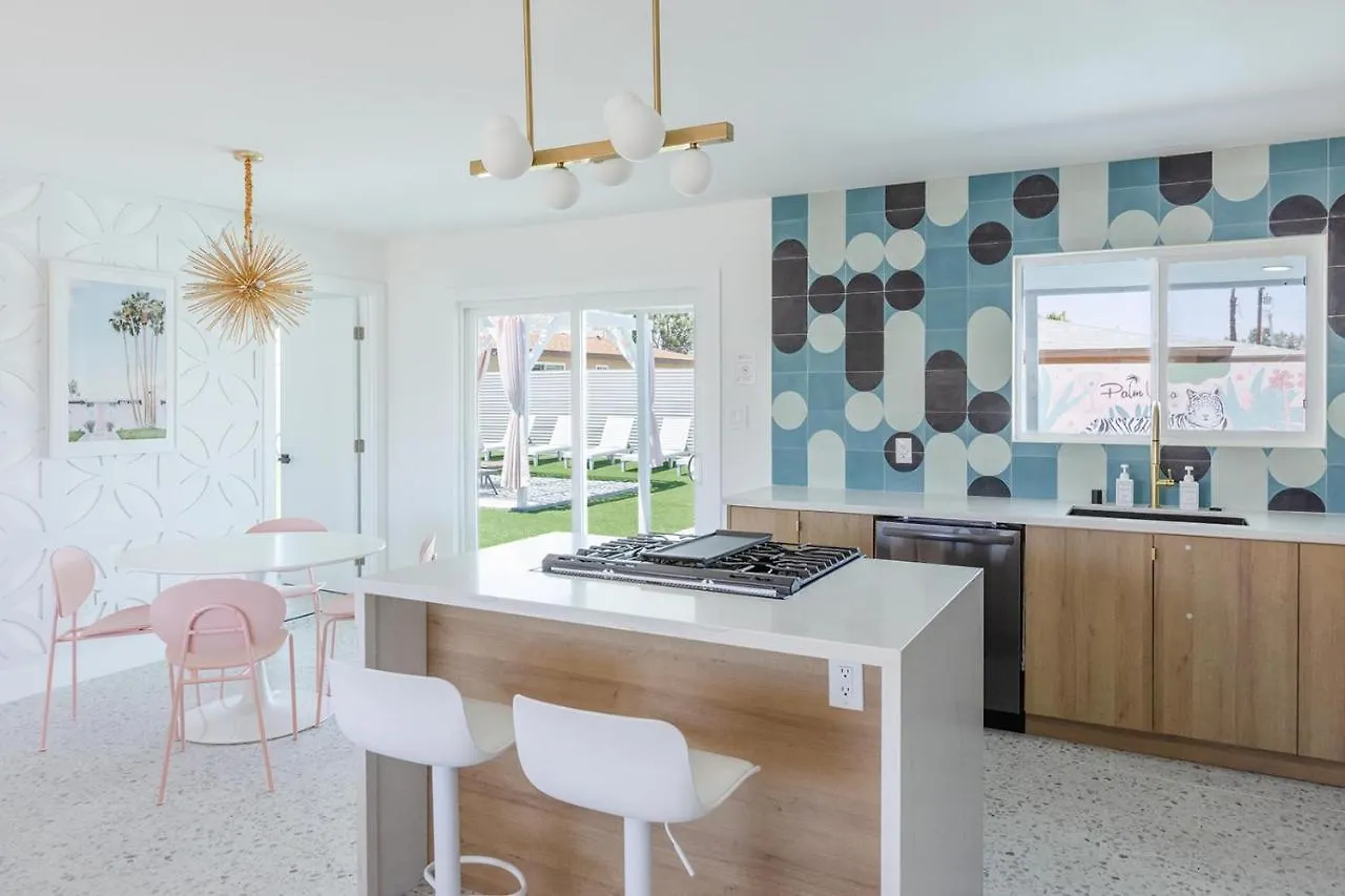 Palm Vista By Rather Be Properties Palm Springs 0*,